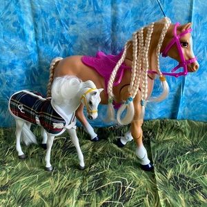 Mattel Barbie Horse and White Horse With Blanket